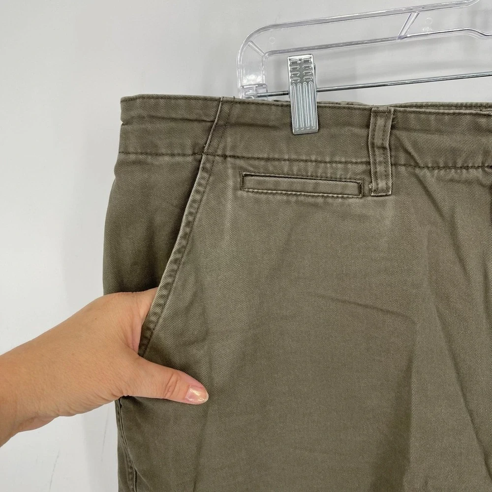 Cabela's Casuals Men's Brown Aged Khakis Cotton Chino Shorts Size 40